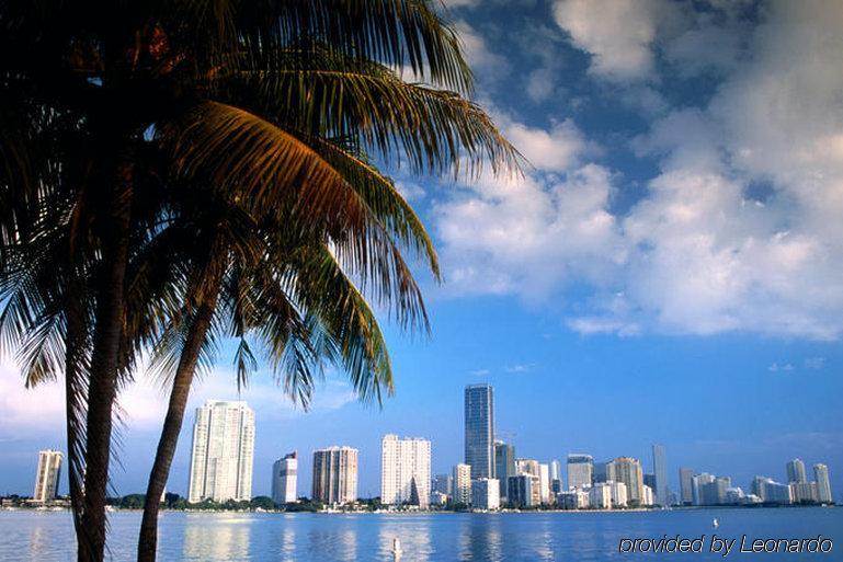 Holiday Inn Express Hotel & Suites Kendall East-Miami By Ihg Exterior foto